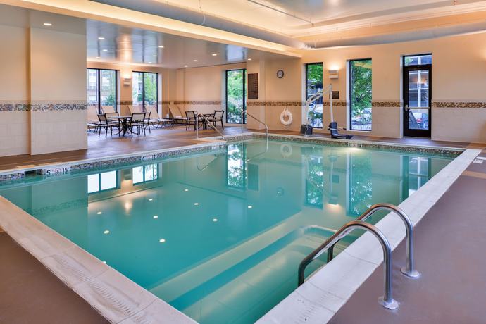 Imagen de la piscina del Hotel Hyatt Place Herndon Dulles Airport East. Foto 20