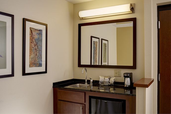 Imagen de la habitación del Hotel Hyatt Place Indianapolis Airport. Foto 9