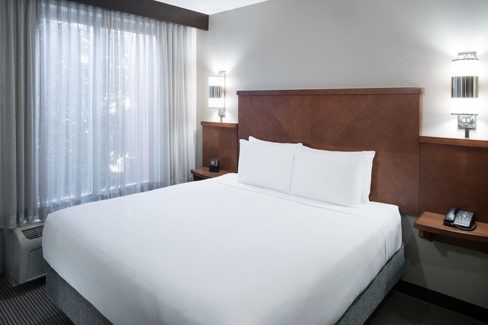 Imagen de la habitación del Hotel Hyatt Place Jacksonville Airport. Foto 11