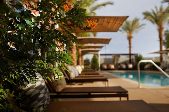 Imagen de la piscina del Hotel Hyatt Place Las Vegas at Silverton Village. Foto 20