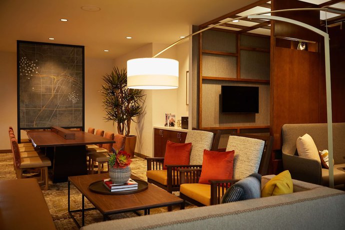 Imagen de los interiores del Hotel Hyatt Place Las Vegas at Silverton Village. Foto 17