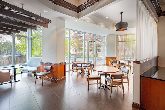 Imagen de los interiores del Hotel Hyatt Place Madison Downtown. Foto 14