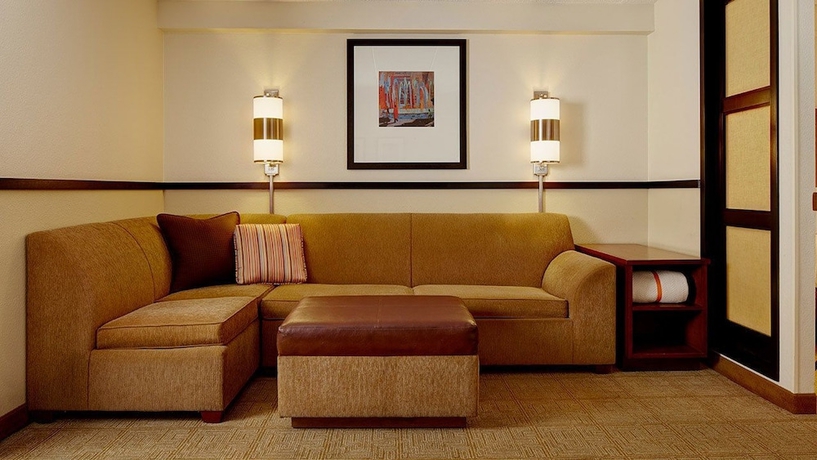Imagen de la habitación del Hotel Hyatt Place Milwaukee Airport. Foto 11