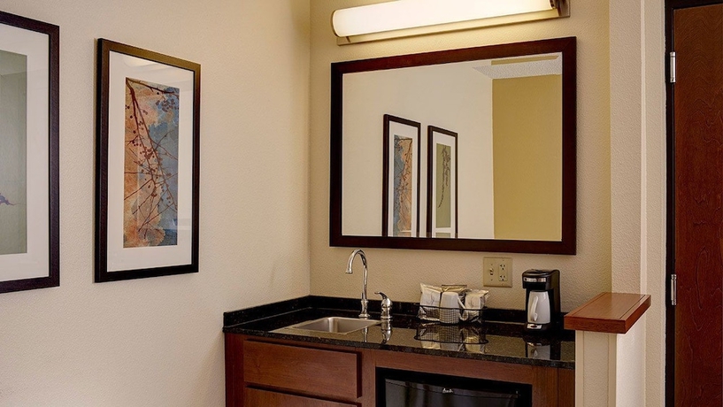 Imagen de la habitación del Hotel Hyatt Place Milwaukee Airport. Foto 13