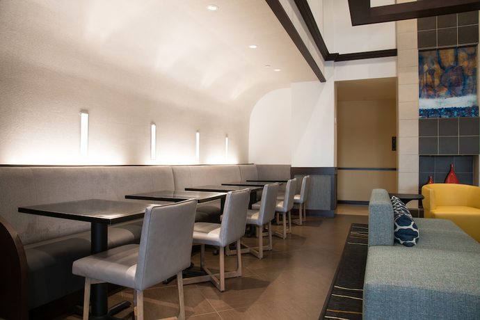 Imagen de los interiores del Hotel Hyatt Place Minneapolis/eden Prairie. Foto 15