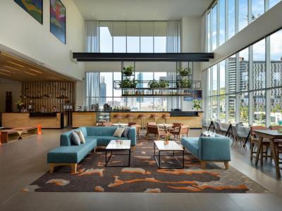 Imagen del bar/restaurante del Hotel Hyatt Place Monterrey Valle. Foto 2