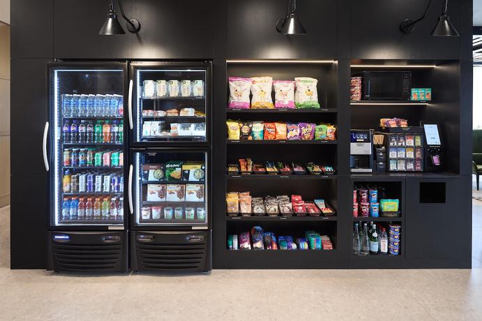 Imagen de los interiores del Hotel Hyatt Place Montreal Airport. Foto 16