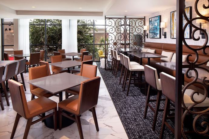 Imagen de los interiores del Hotel Hyatt Place Mount Pleasant Towne Centre. Foto 17
