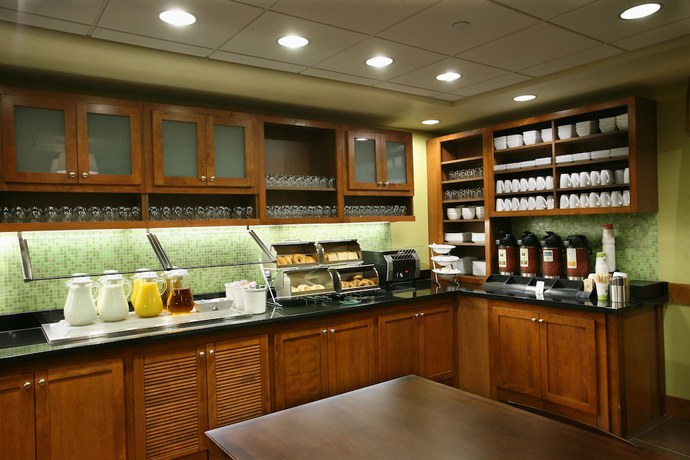 Imagen del bar/restaurante del Hotel Hyatt Place Nashville Airport. Foto 1