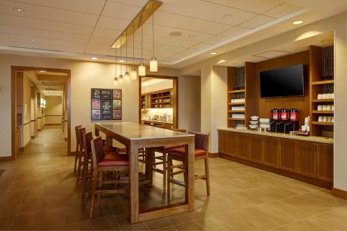 Imagen del bar/restaurante del Hotel Hyatt Place New York Yonkers. Foto 4