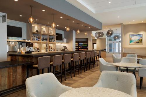 Imagen del bar/restaurante del Hotel Hyatt Place Niagara Falls. Foto 5