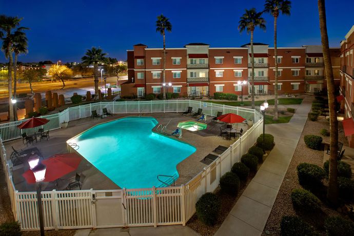 Imagen de la piscina del Hotel Hyatt Place Phoenix/chandler-fashion Center. Foto 19