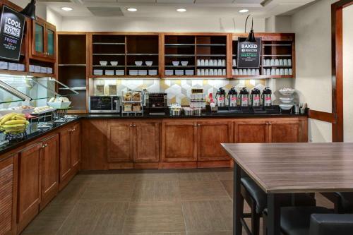 Imagen del bar/restaurante del Hotel Hyatt Place Pittsburgh Airport/robinson Mall. Foto 6