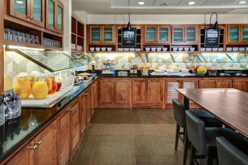 Imagen del bar/restaurante del Hotel Hyatt Place Pittsburgh Airport/robinson Mall. Foto 10