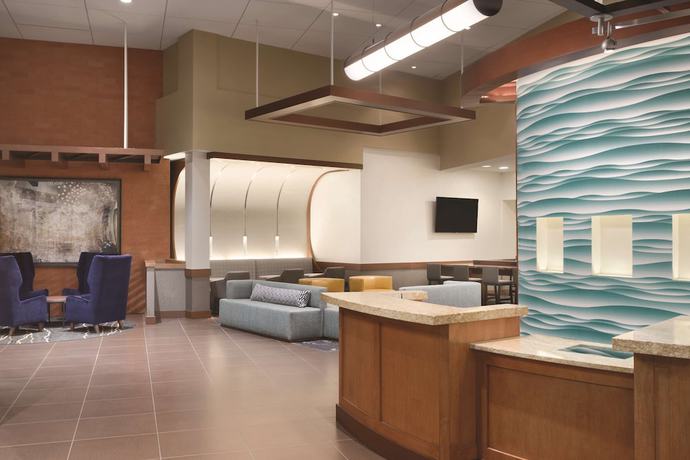 Imagen de los interiores del Hotel Hyatt Place Portland Airport. Foto 19