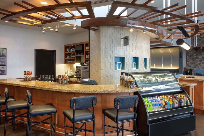 Imagen del bar/restaurante del Hotel Hyatt Place Reno Tahoe Airport. Foto 2