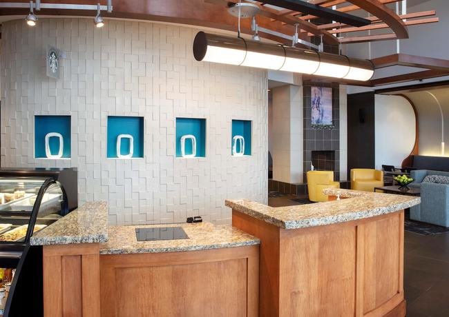 Imagen de los interiores del Hotel Hyatt Place Reno Tahoe Airport. Foto 19