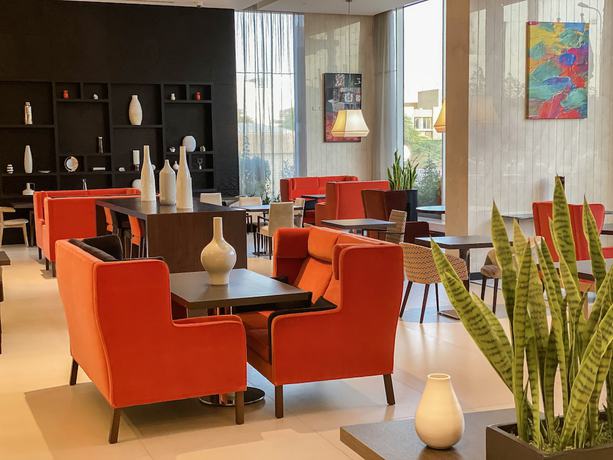 Imagen del bar/restaurante del Hotel Hyatt Place Riyadh Al Sulaimania. Foto 3