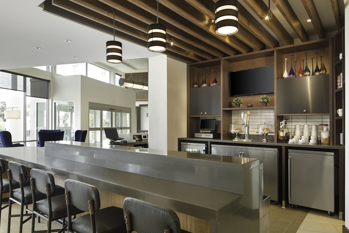 Imagen del bar/restaurante del Hotel Hyatt Place Santa Cruz. Foto 5