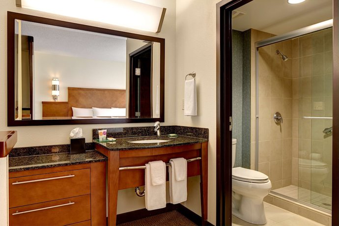 Imagen de la habitación del Hotel Hyatt Place Savannah Airport. Foto 17