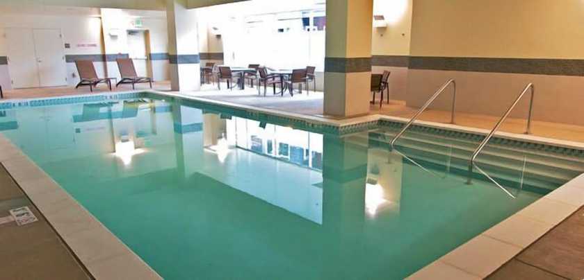 Imagen de la piscina del Hotel Hyatt Place Seattle Downtown. Foto 8