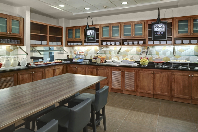 Imagen del bar/restaurante del Hotel Hyatt Place Tampa. Foto 6