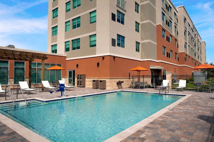 Imagen de la piscina del Hotel Hyatt Place Titusville / Kennedy Space Center. Foto 17