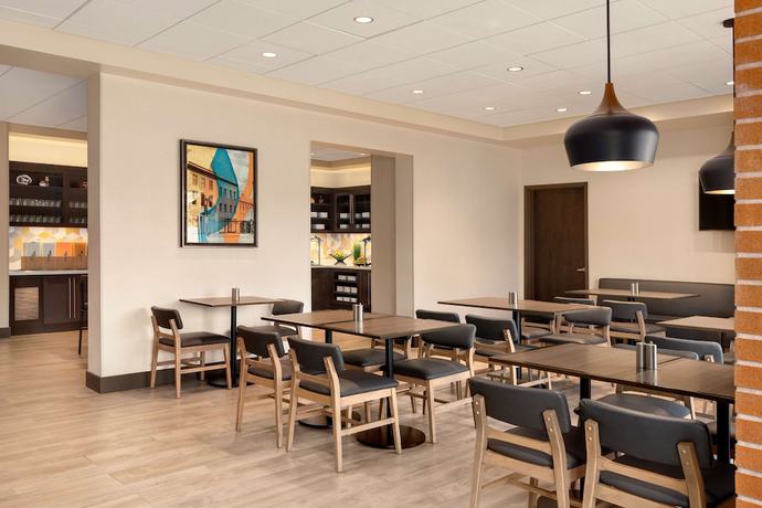Imagen de los interiores del Hotel Hyatt Place Vacaville. Foto 15