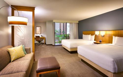 Imagen de la habitación del Hotel Hyatt Place Waikiki Beach. Foto 8