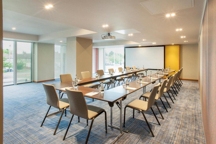 Imagen de los interiores del Hotel Hyatt Place West London Hayes. Foto 15