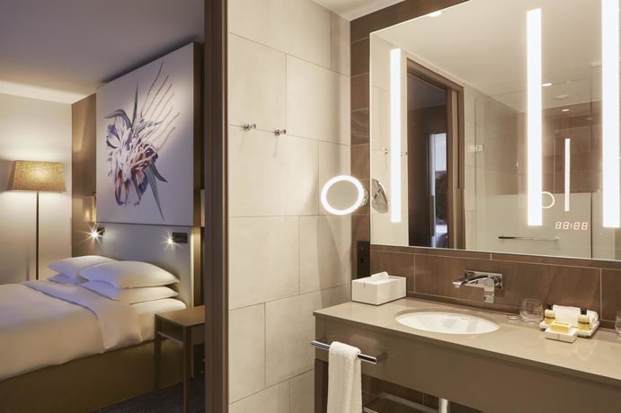 Imagen de la habitación del Hotel Hyatt Regency Amsterdam. Foto 22