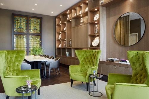 Imagen de la habitación del Hotel Hyatt Regency Amsterdam. Foto 13