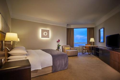 Imagen de la habitación del Hotel Hyatt Regency Belgrade. Foto 17