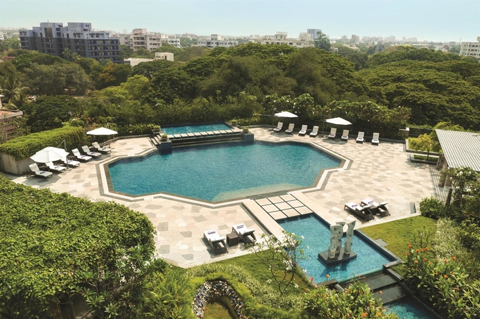 Imagen de la piscina del Hotel Hyatt Regency Chennai. Foto 16