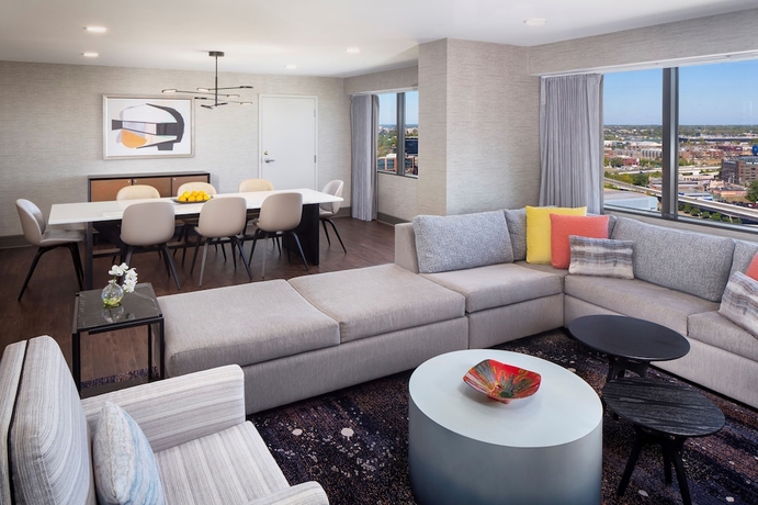Imagen de la habitación del Hotel Hyatt Regency Columbus. Foto 8