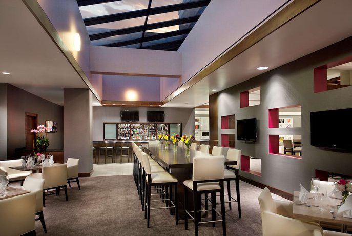 Imagen del bar/restaurante del Hotel Hyatt Regency Deerfield. Foto 3