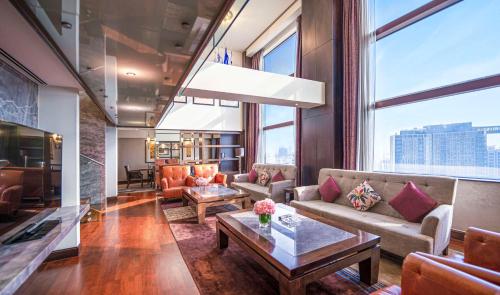 Imagen de la habitación del Hotel Hyatt Regency Dubai. Foto 14