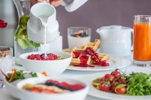 Imagen de la habitación del Hotel Hyatt Regency Dubai. Foto 15