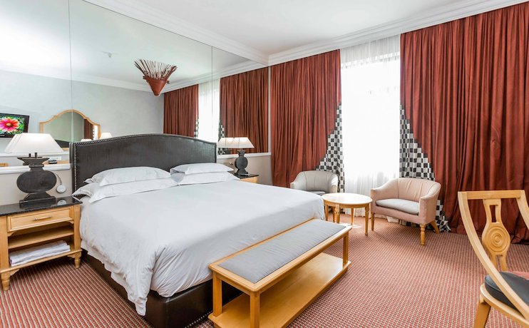 Imagen de la habitación del Hotel Hyatt Regency Harare The Meikles. Foto 18