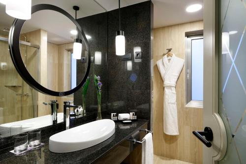 Imagen de la habitación del Hotel Hyatt Regency Hesperia Madrid. Foto 11