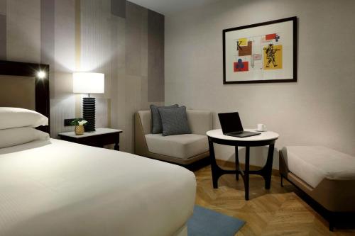 Imagen de la habitación del Hotel Hyatt Regency Hesperia Madrid. Foto 20