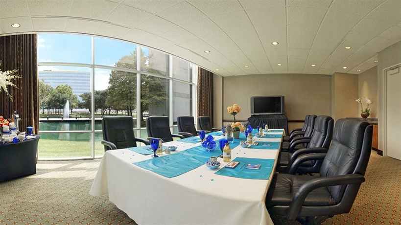 Imagen de los interiores del Hotel Hyatt Regency Houston West. Foto 11