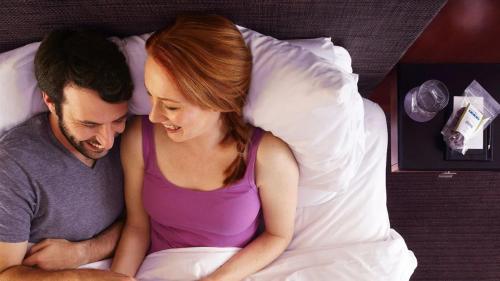 Imagen de la habitación del Hotel Hyatt Regency Houston West. Foto 15