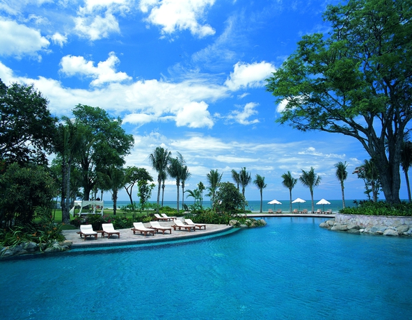 Imagen de la piscina del Hotel Hyatt Regency Hua Hin. Foto 16