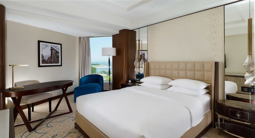 Imagen de la habitación del Hotel Hyatt Regency Istanbul Ataköy. Foto 8