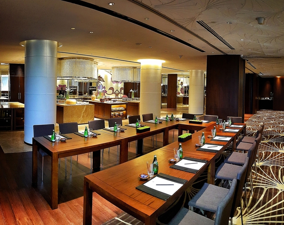 Imagen de los interiores del Hotel Hyatt Regency Kinabalu. Foto 7