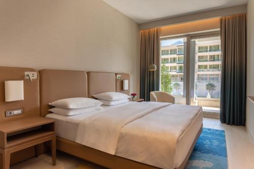 Imagen de la habitación del Hotel Hyatt Regency Kotor Bay Resort. Foto 16