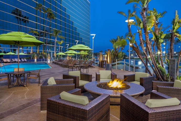 Imagen de la piscina del Hotel Hyatt Regency Long Beach. Foto 15
