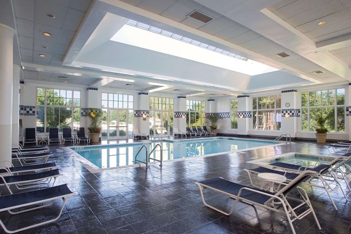 Imagen de la piscina del Hotel Hyatt Regency Long Island at Wind Watch Golf Club. Foto 20