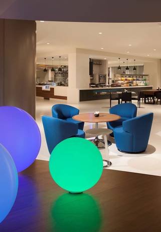 Imagen de los interiores del Hotel Hyatt Regency Los Angeles International Airport. Foto 16